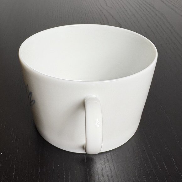 Bernardaud France MARC CHAGALL 'Offrande' Porcelain Breakfast Mug/Cup 2010 - Picture 4 of 7